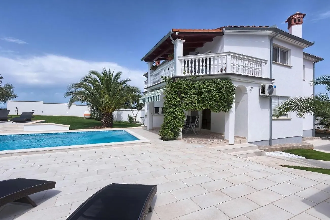 Villa Ajda Pula 0*,  Croatia
